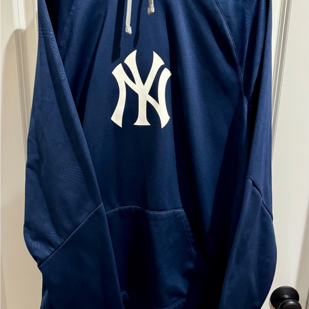 Men’s XXL New York Yankees pullover hoodie - Picture 6 of 7